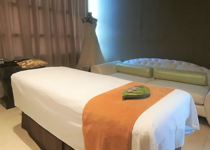 Resort El Dorado Royale, & Inclusive Adults Only
